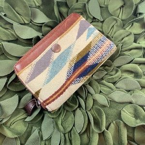 Pendleton Wyeth Trail Zip Wallet